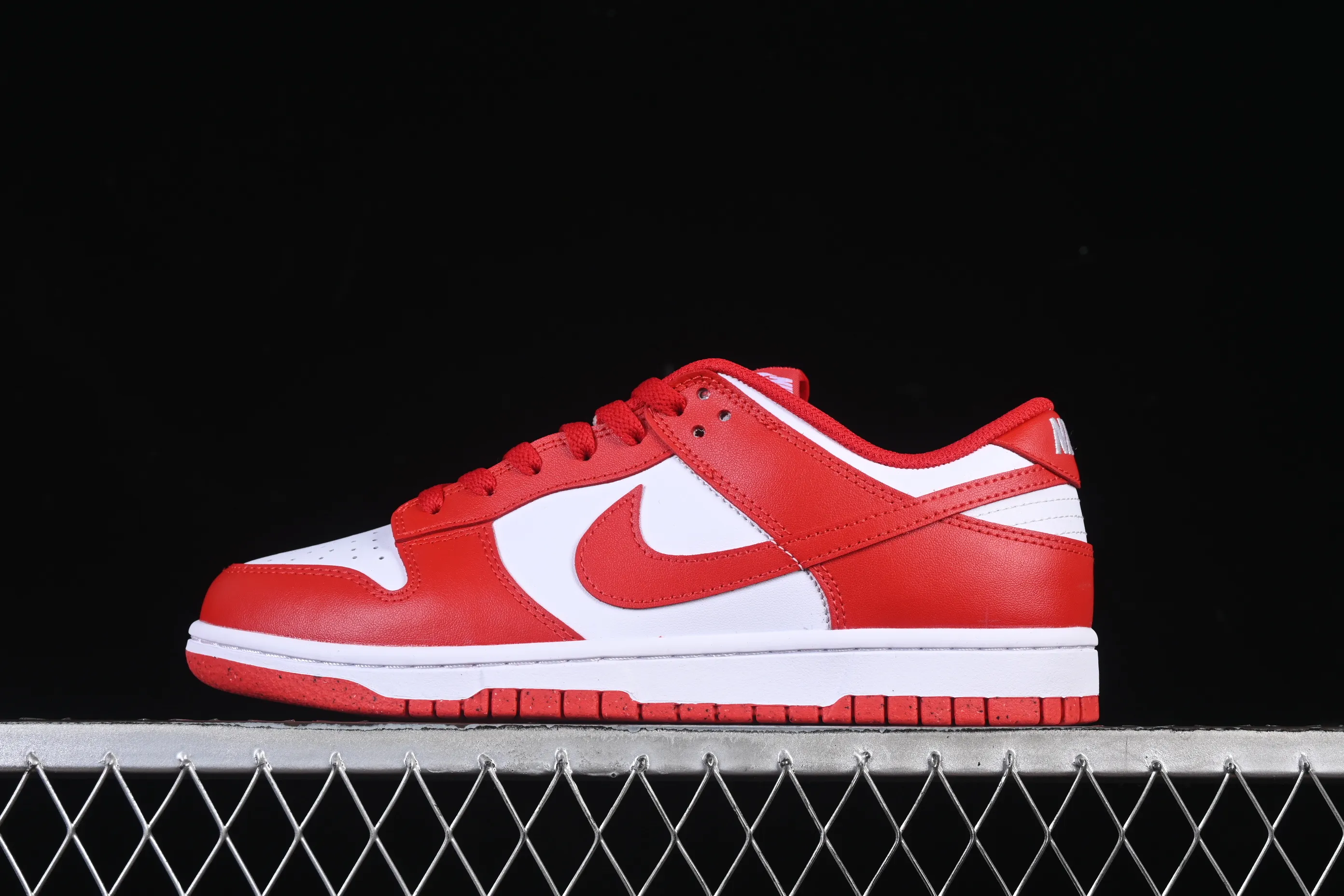 All categories Nk SB Dunk series Nk SB Dunk Low low-top sneakers Nike SB Dunk Low white red low-top casual sneakers DD1873-116
